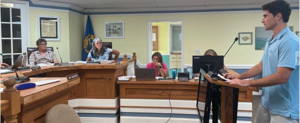 City reduces sidewalk requirement for parking lots