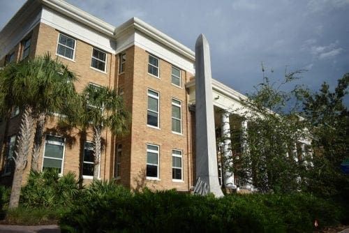 Confederate Memorial at Manatee County Courthouse H1 082317 JH