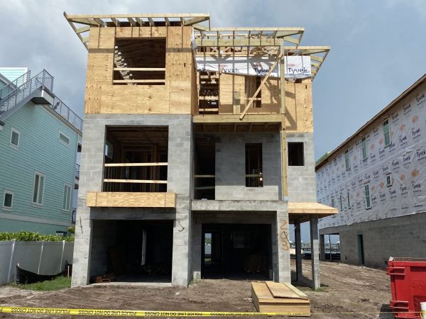 One killed, one seriously injured in Bradenton Beach fall