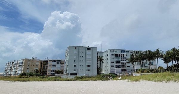 Island building owners warned to investigate structural issues