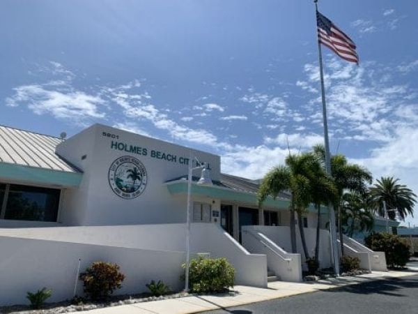 Business owners won&rsquo;t get break on fees