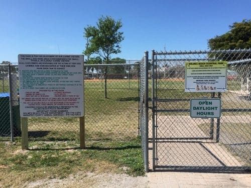 Holmes Beach dog park entrance