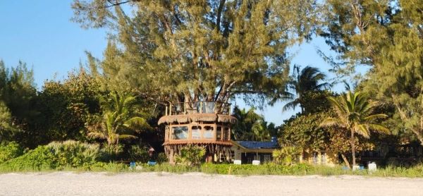 More fines added to treehouse owners&rsquo; tab with Holmes Beach