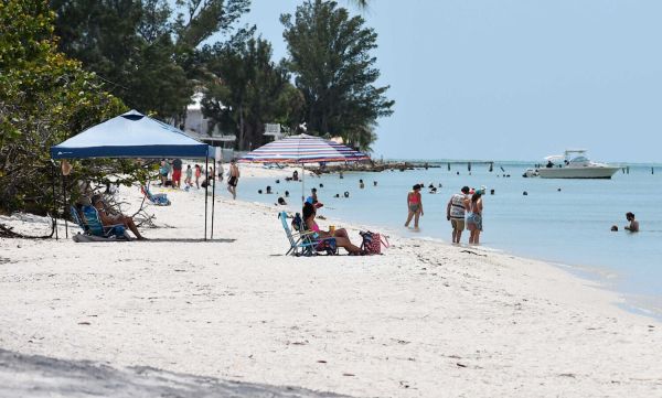 Anna Maria adopting ordinance prohibiting beach holes