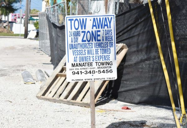 Bradenton Beach considering towing standards and maximum fees