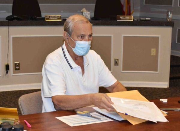 Four bids received for City Pier grill and bait shop