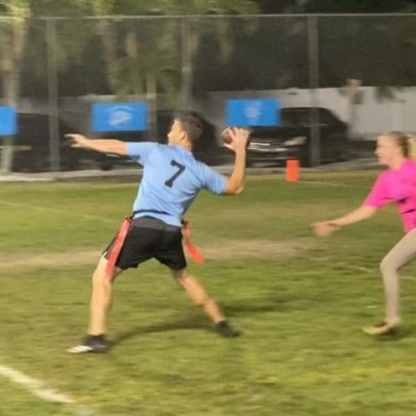 Moss Builders closes out the week with a win