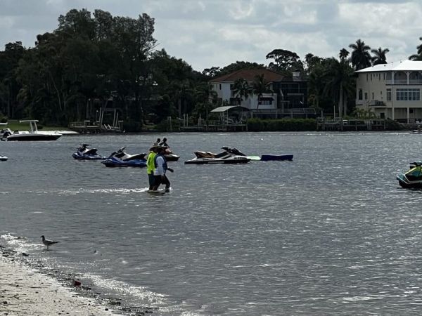 Palma Sola Causeway sign rules to be enforced