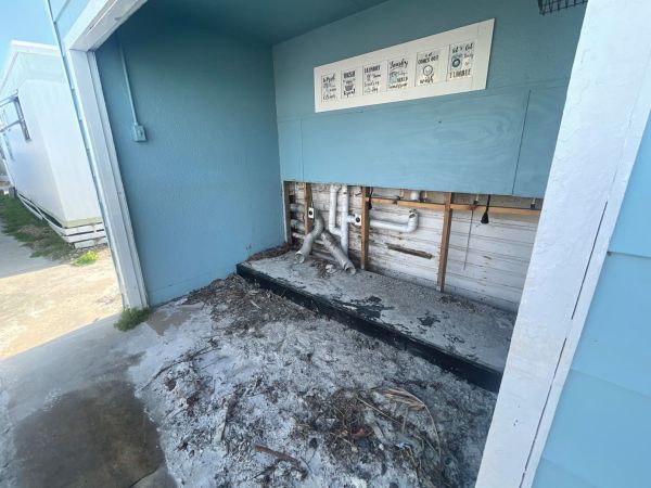 Pines homeowners caught off guard by closure