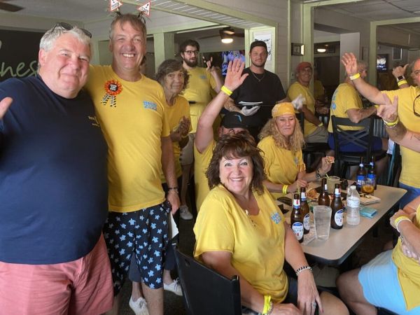 Slicker and Rotary Club sell out Ukraine fundraiser