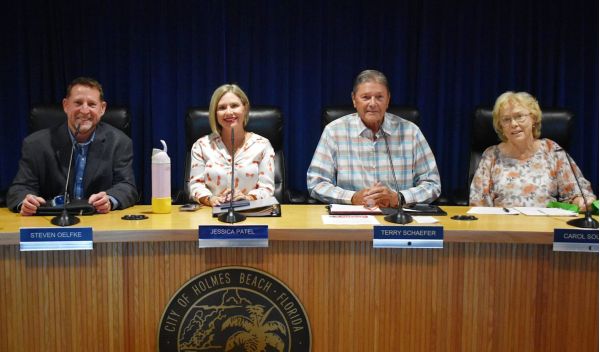 Holmes Beach candidates participate in candidate forum
