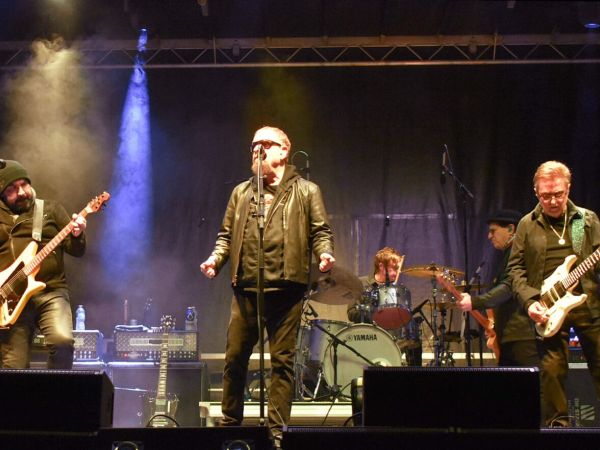 Blue &Ouml;yster Cult brings musical magic to The Center