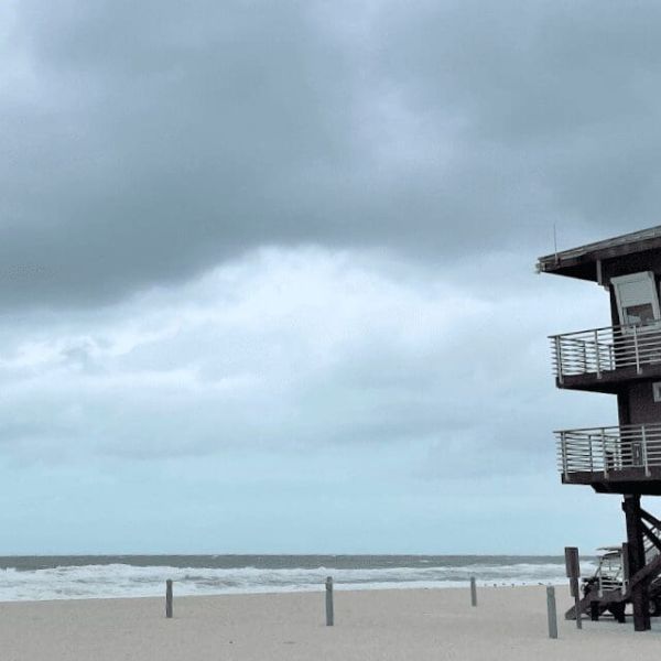 Onshore winds, strong currents stir up red tide on AMI