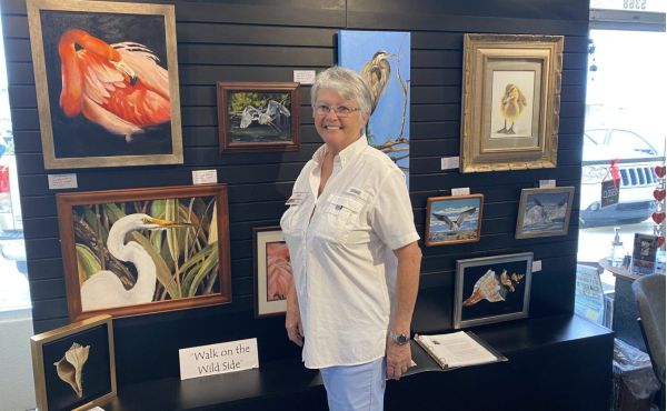 Island Gallery West&rsquo;s new featured artist inspired by wildlife