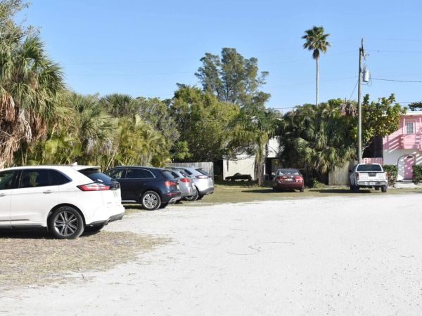 Anna Maria amends off-street parking regulations