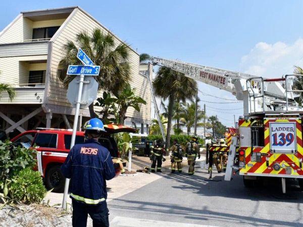 Multiple departments fight Bradenton Beach fire