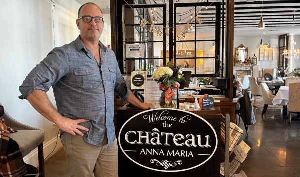 Restaurant owner launches web series