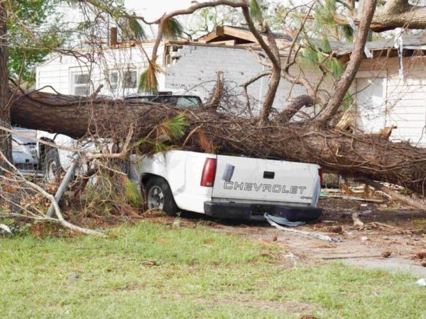 Tour of Lake Charles reveals hurricane damage