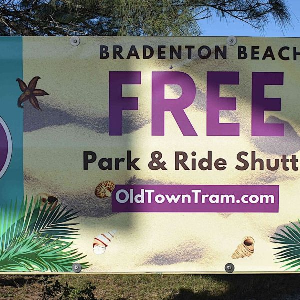 News banners help promote Old Town Tram