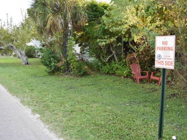 Anna Maria formalizes public parking reductions