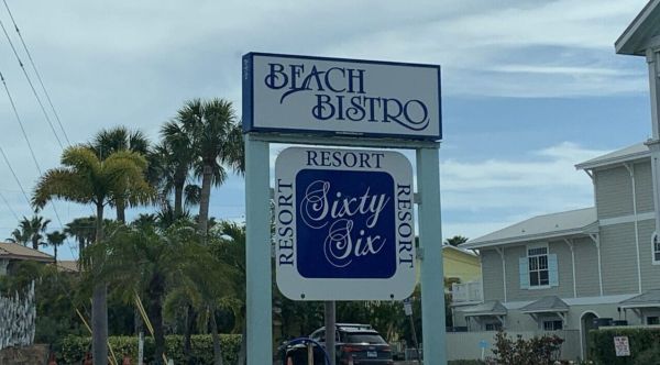 Commissioners close in on illuminated sign regulations