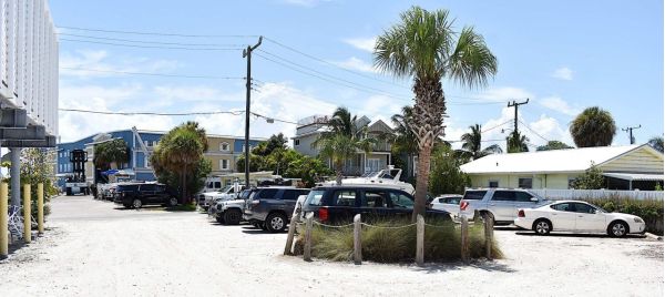 Bradenton Beach&rsquo;s paid parking efforts continue