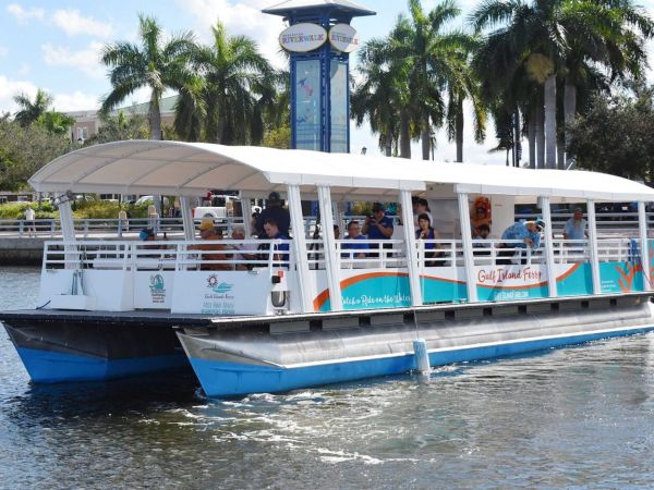 Gulf Island Ferries take inaugural cruise