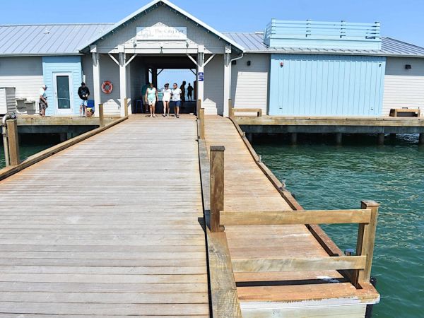 Water taxi agreement disappoints Anna Maria officials