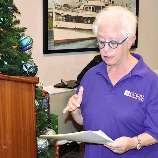 City addressing Pine Avenue streetlight complaint